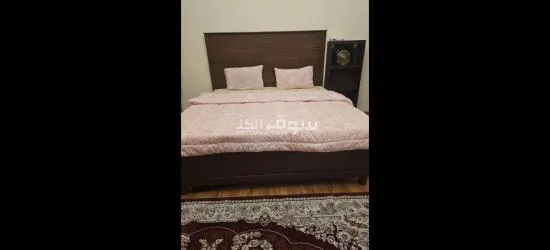 king size wooden bed with mattress